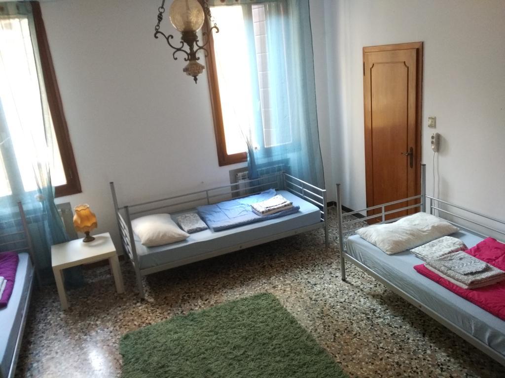 The Academy Hostel Βενετία Εξωτερικό φωτογραφία