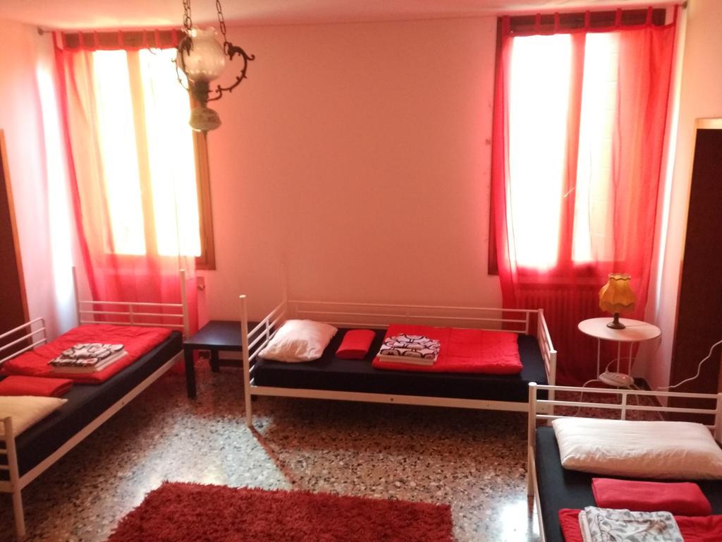 The Academy Hostel Βενετία Εξωτερικό φωτογραφία