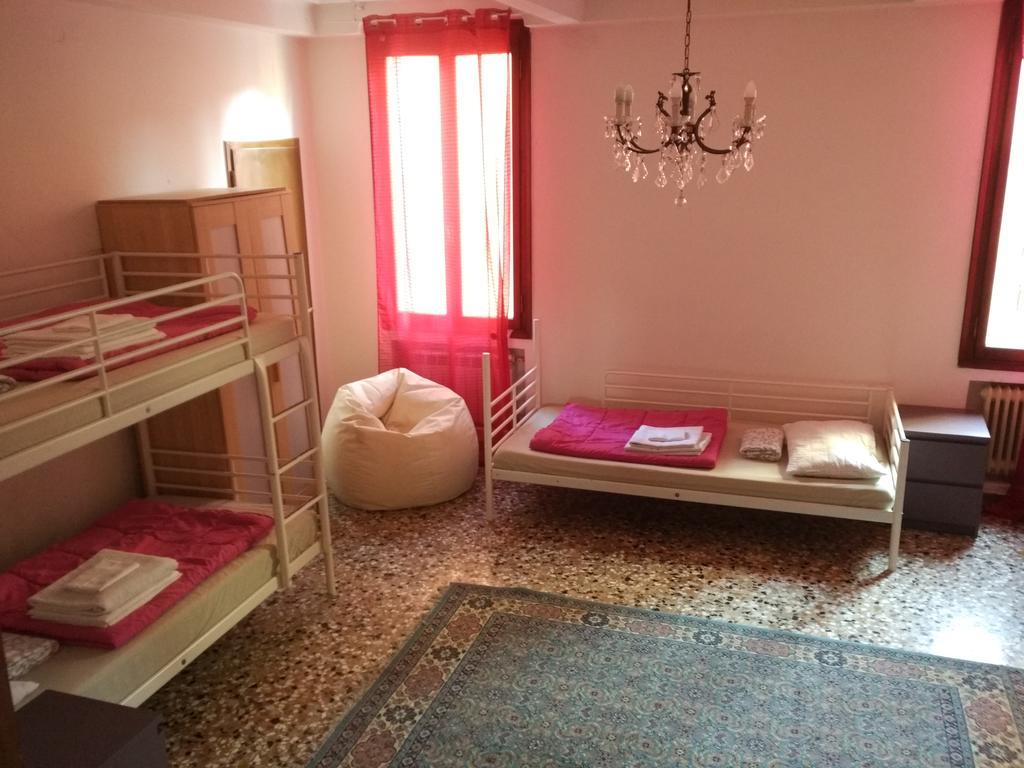 The Academy Hostel Βενετία Εξωτερικό φωτογραφία
