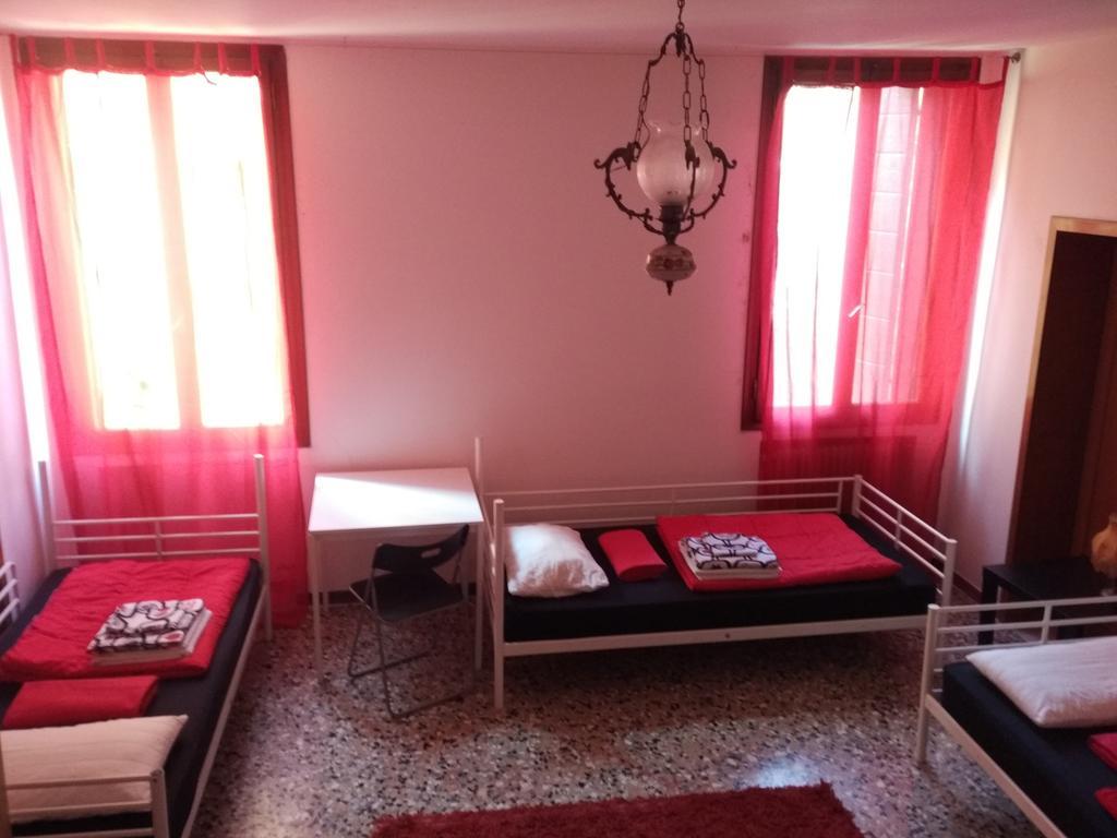 The Academy Hostel Βενετία Εξωτερικό φωτογραφία
