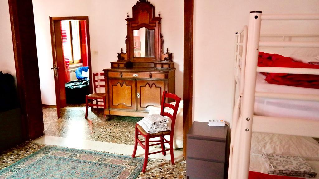 The Academy Hostel Βενετία Εξωτερικό φωτογραφία
