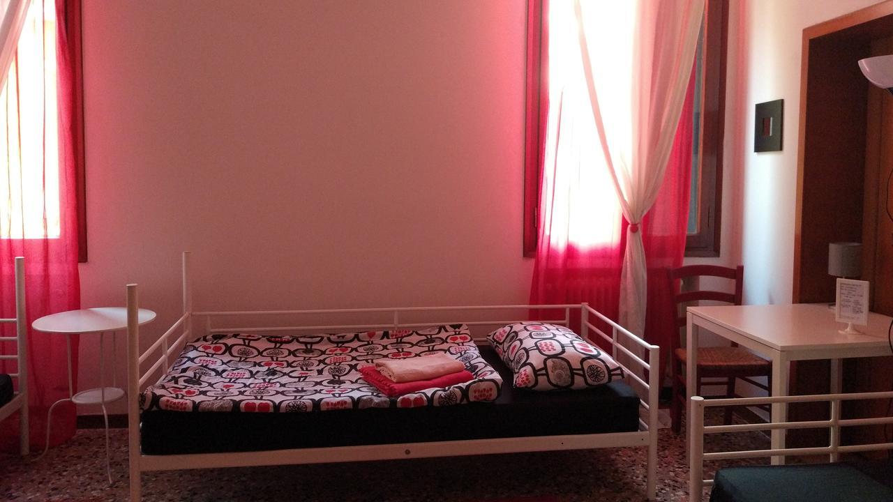 The Academy Hostel Βενετία Εξωτερικό φωτογραφία