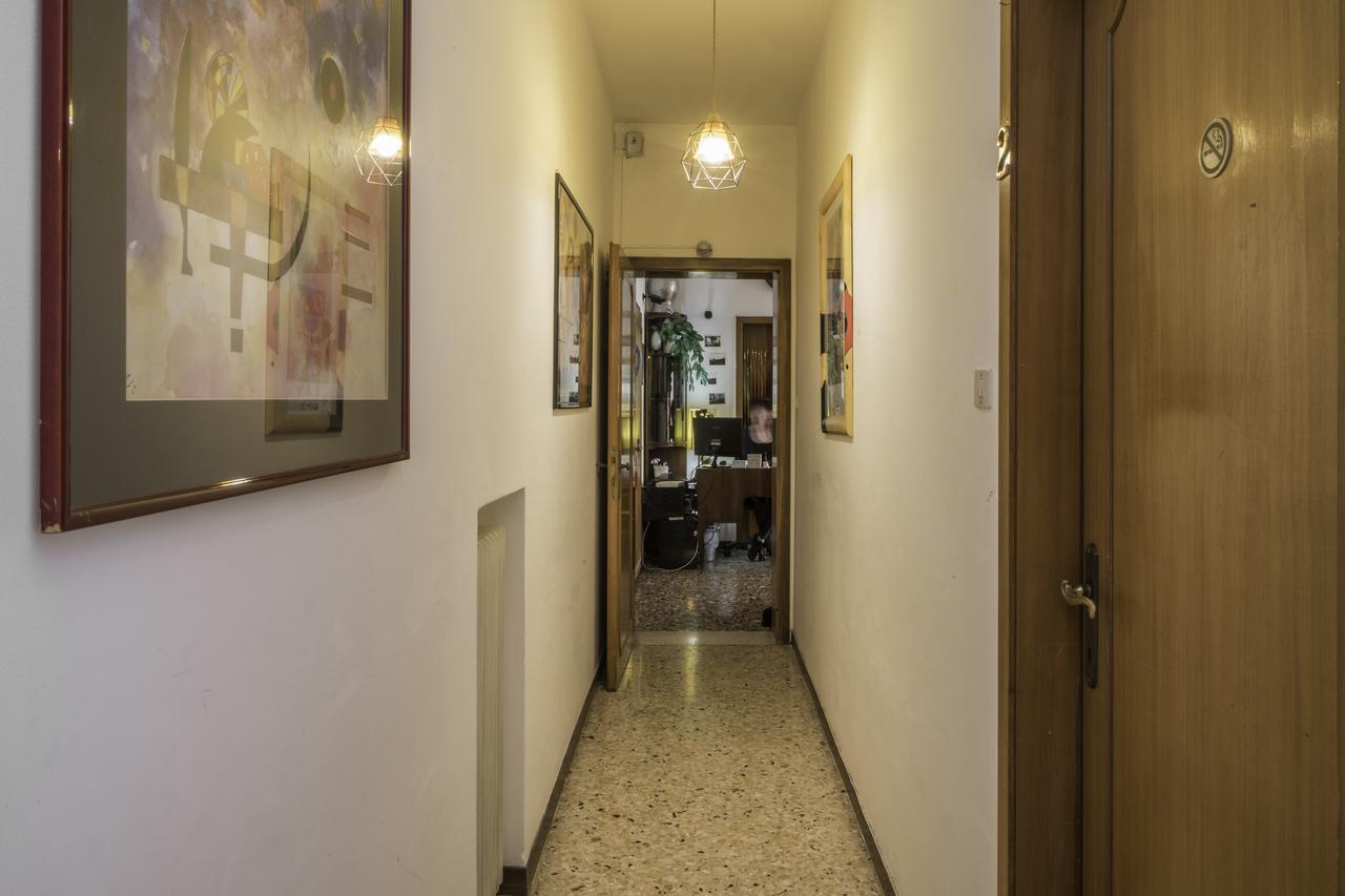 The Academy Hostel Βενετία Εξωτερικό φωτογραφία